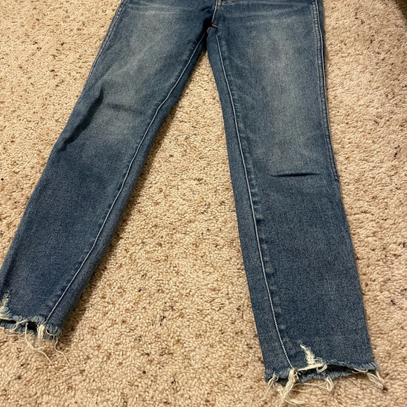 Madewell button up skinny jean in stretchy fabric - Picture 2 of 5